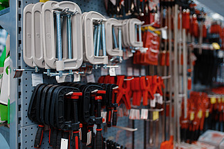 探索五金零售的视觉营销 免费图片下载与展示位设计